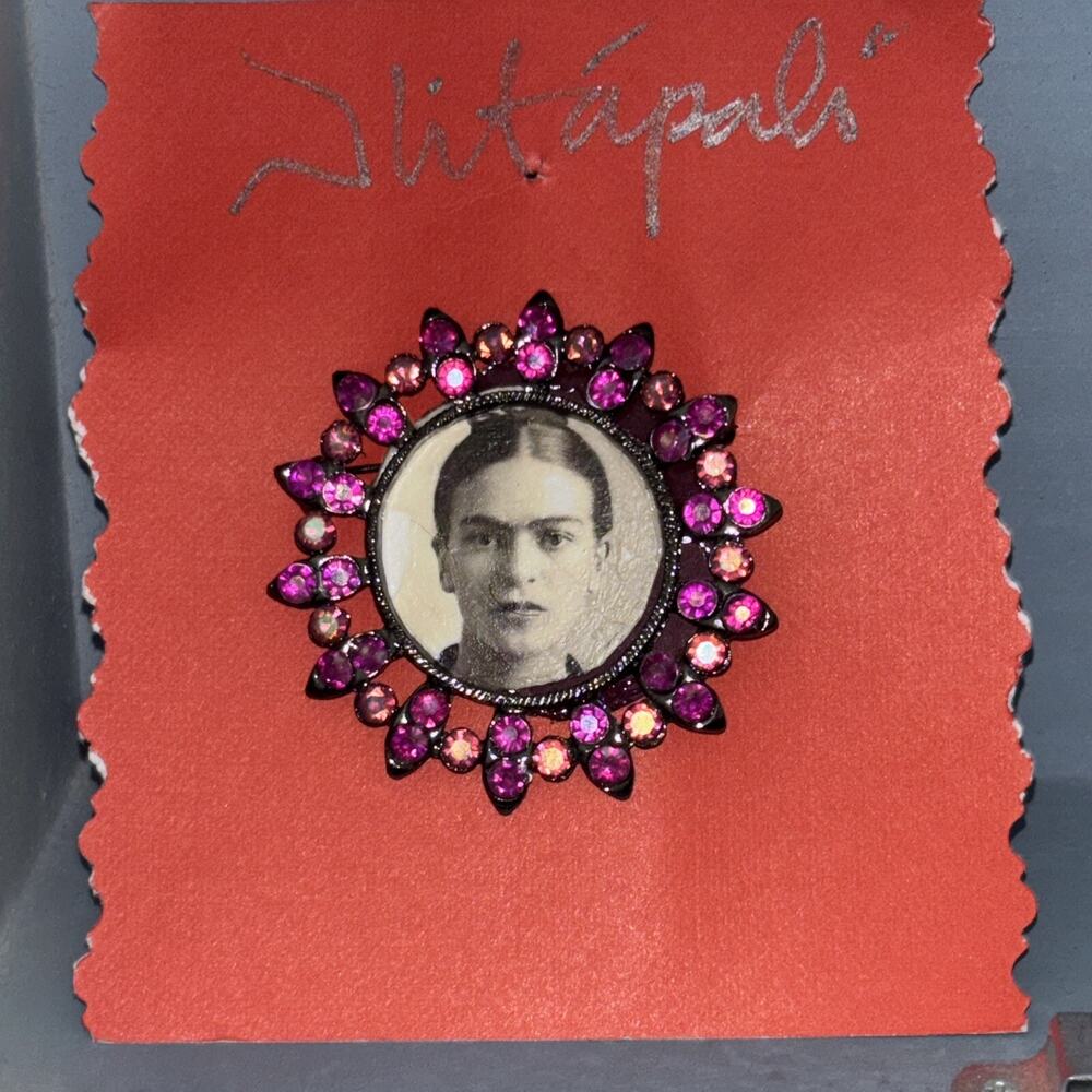 Retro Frida Kahlo Purple Pink Vintage Bronze Harlequin Filigree Round Brooch Pin